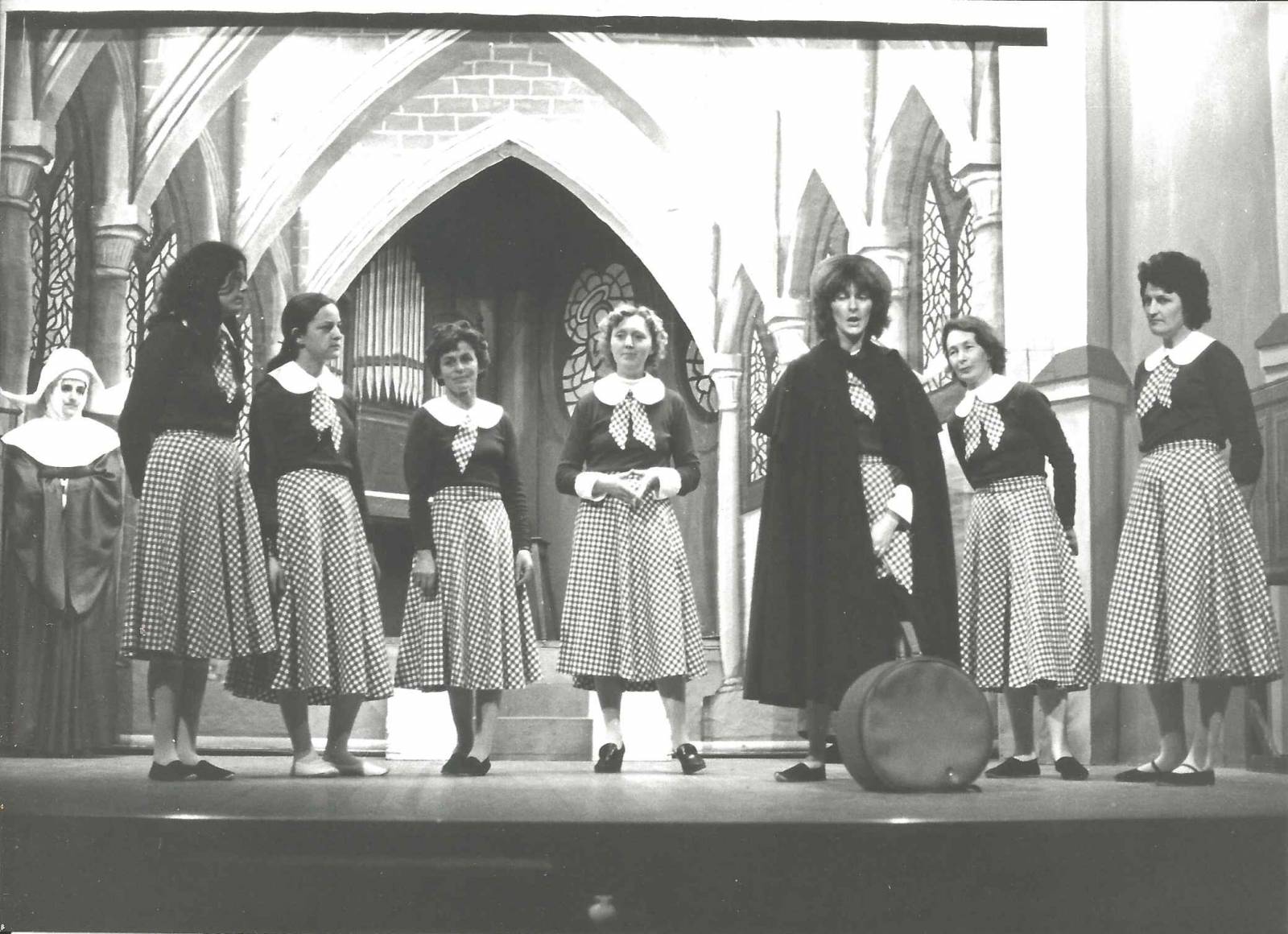 1983-Mam'zelle Nitouche