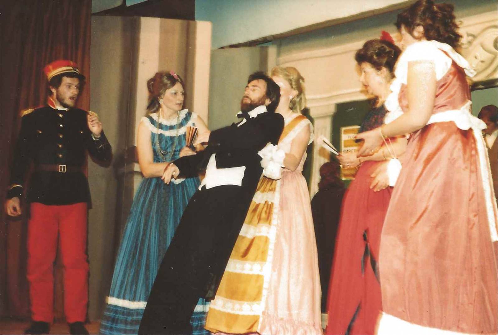 1983-Mam'zelle Nitouche